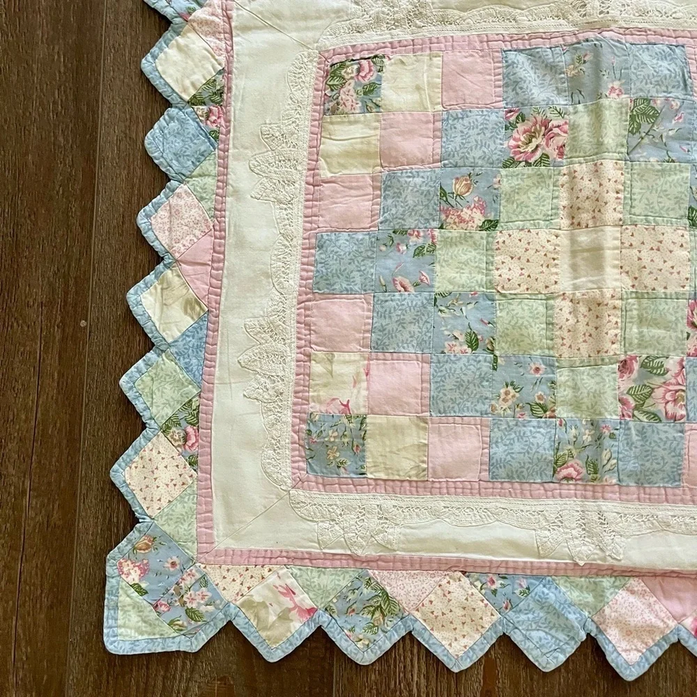 Patchwork Floral Pillowcase 19/25 inches